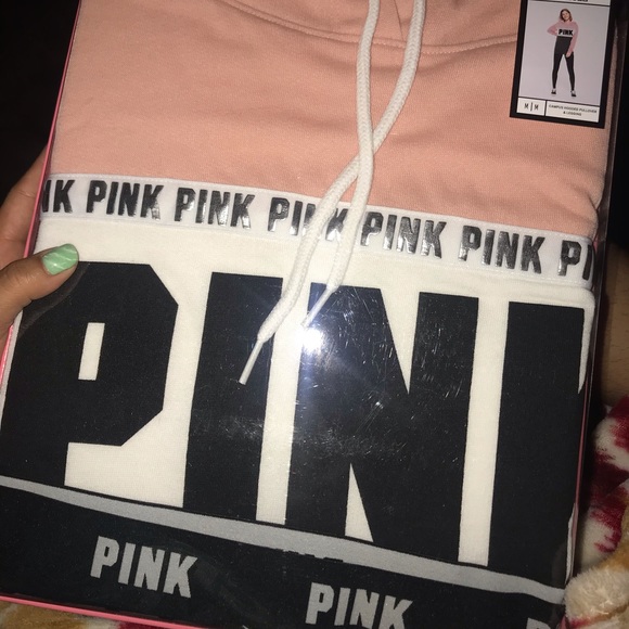 Pink set - Picture 2 of 2